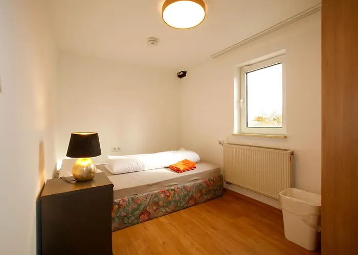 Monteurshaus Im Leipziger Suede Naehe A38 *